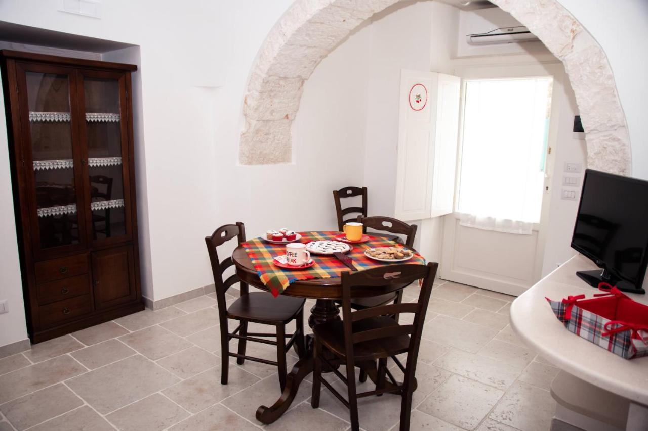 Trulli Donna Isabella 2 Bed and Breakfast Locorotondo Εξωτερικό φωτογραφία