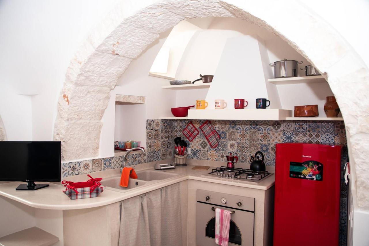 Trulli Donna Isabella 2 Bed and Breakfast Locorotondo Εξωτερικό φωτογραφία