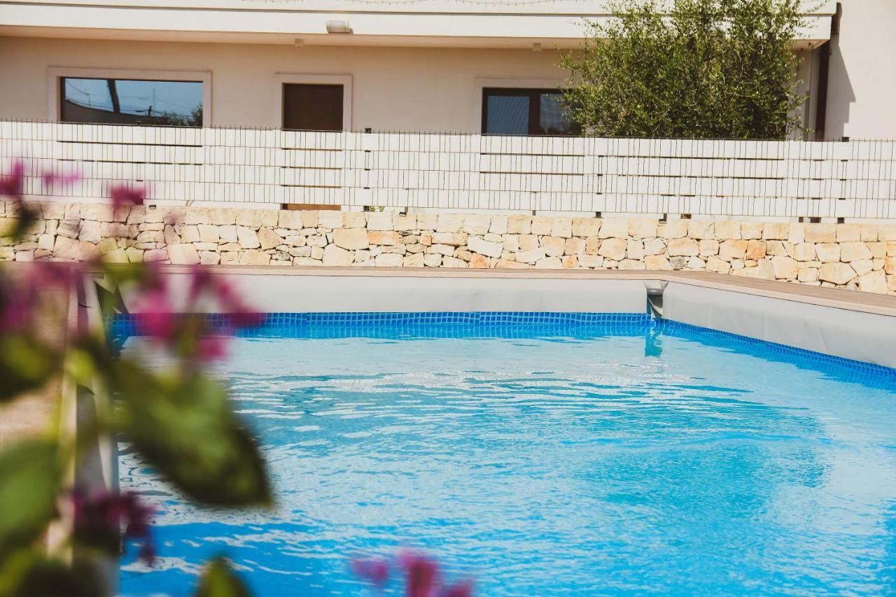 Trulli Donna Isabella 2 Bed and Breakfast Locorotondo Εξωτερικό φωτογραφία