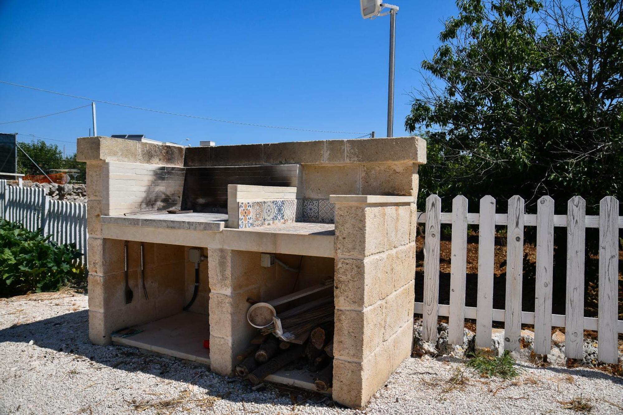 Trulli Donna Isabella 2 Bed and Breakfast Locorotondo Εξωτερικό φωτογραφία